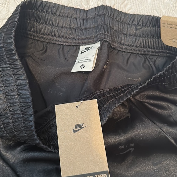 NWT Nike Air Stardar Fit High Rise Black Women’s Pants Size M - Picture 4 of 13